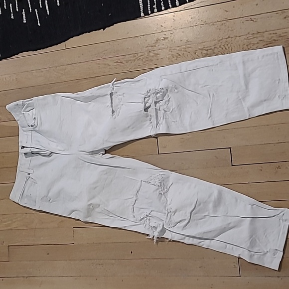 Wild fable white high rise distressed dad jean size 8 - Picture 2 of 5